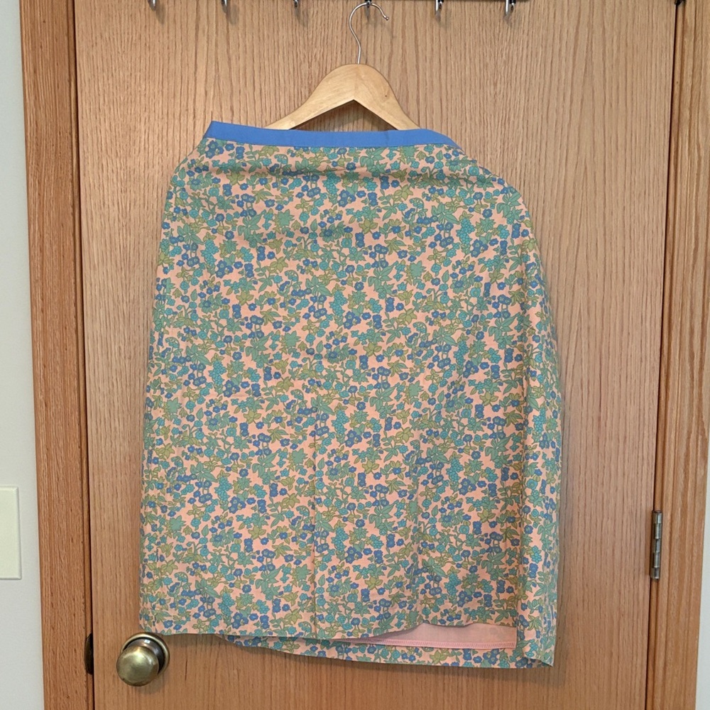 New Boden cotton skirt in floral woodland print size 14 long